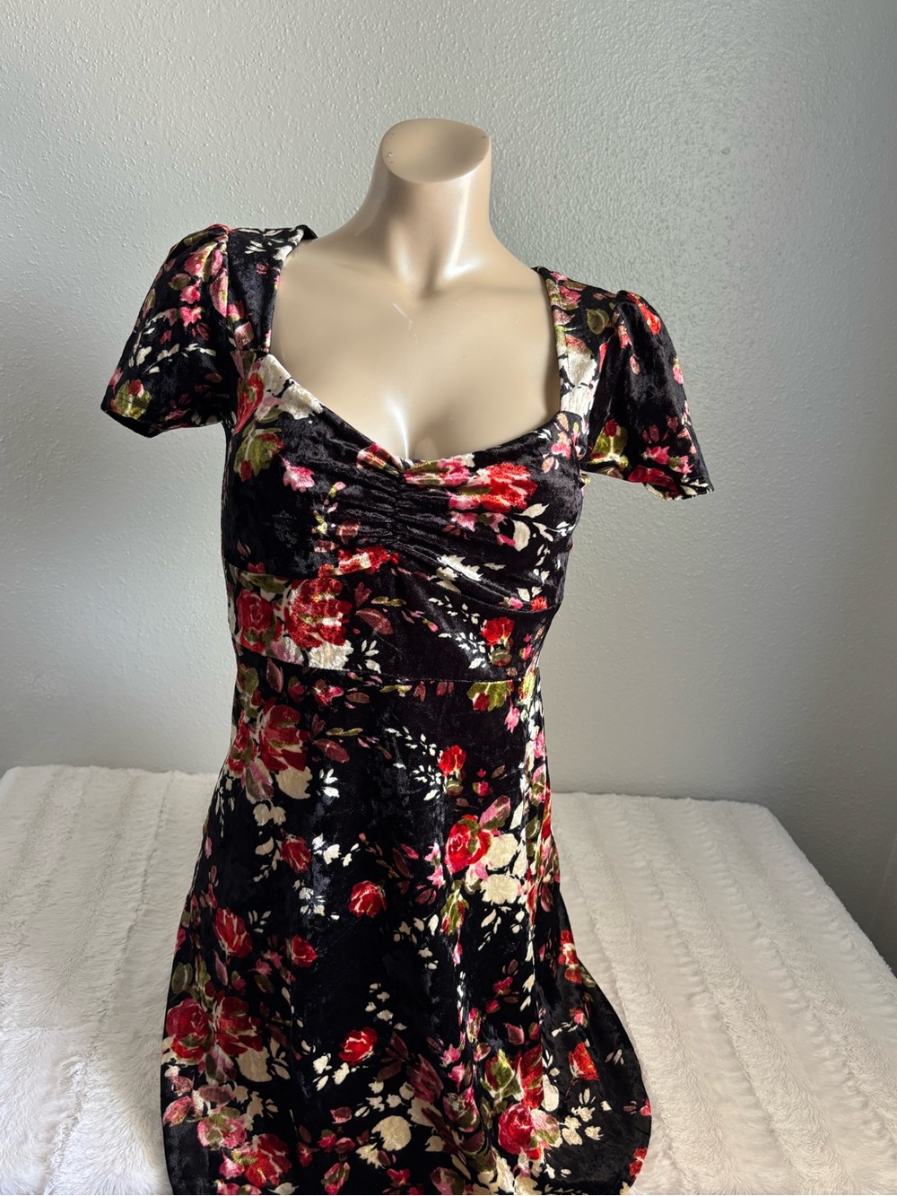 Urban Outfitters Floral Velvet Mini Dress Y2K Cottagecore Boho Coquette - Picture 1 of 5